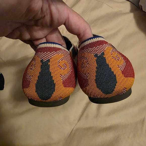 Rothys Moroccan Loafer 9.5 EUC - Picture 2 of 4